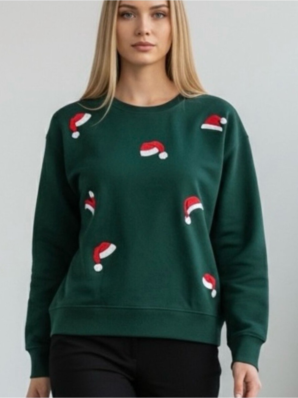 Jane & Delancey green
Christmas sweatshirt with red & white Santa hats, size L